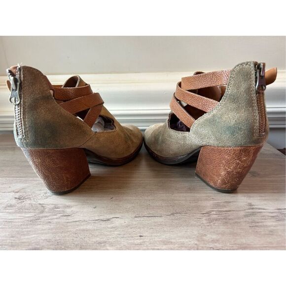 Kork-Ease Women's Stina Tan Suede Strap Ankle Booties sz 6.5M boho, western, cus - Picture 6 of 11